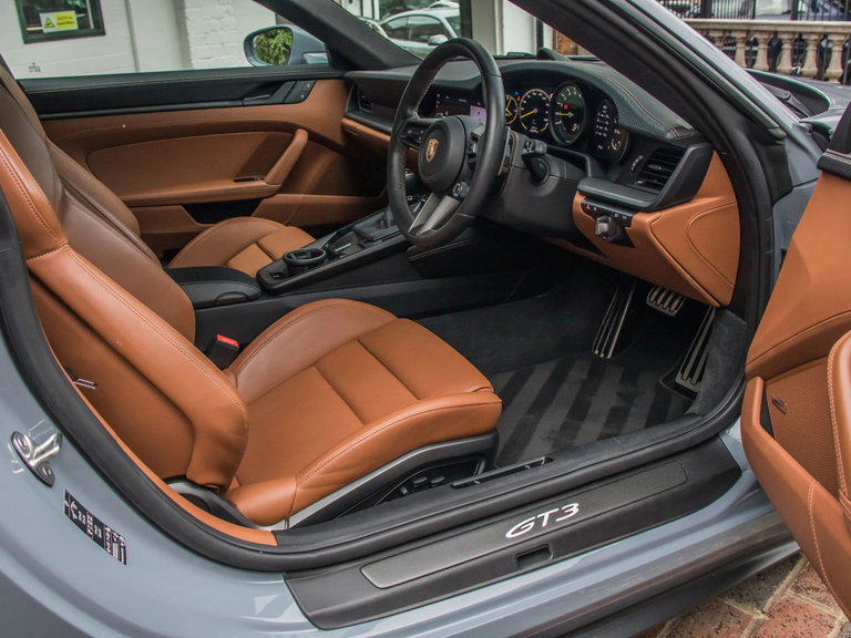 Porsche 992 GT3 Touring