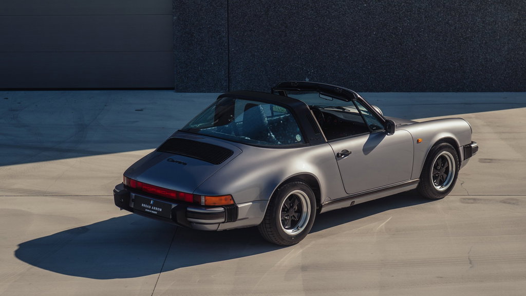 Porsche 911 Carrera 3.2