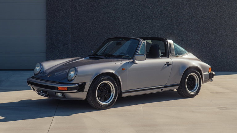 Porsche 911 Carrera 3.2