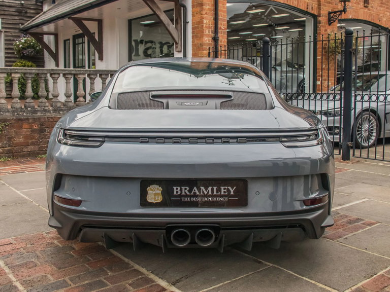 Porsche 992 GT3 Touring