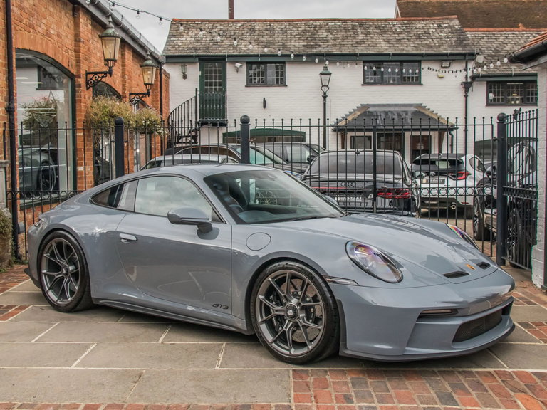 Porsche 992 GT3 Touring
