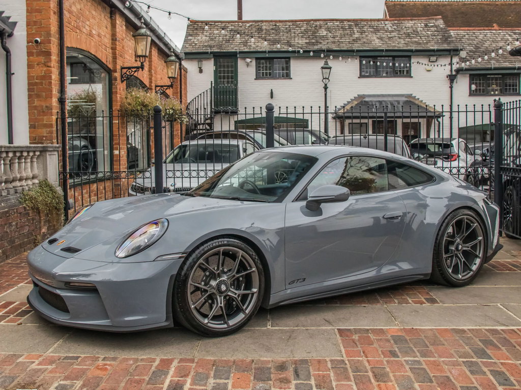 Porsche 992 GT3 Touring