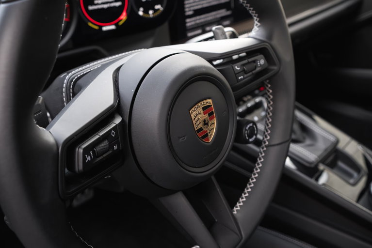 Porsche 992 GT3 Touring
