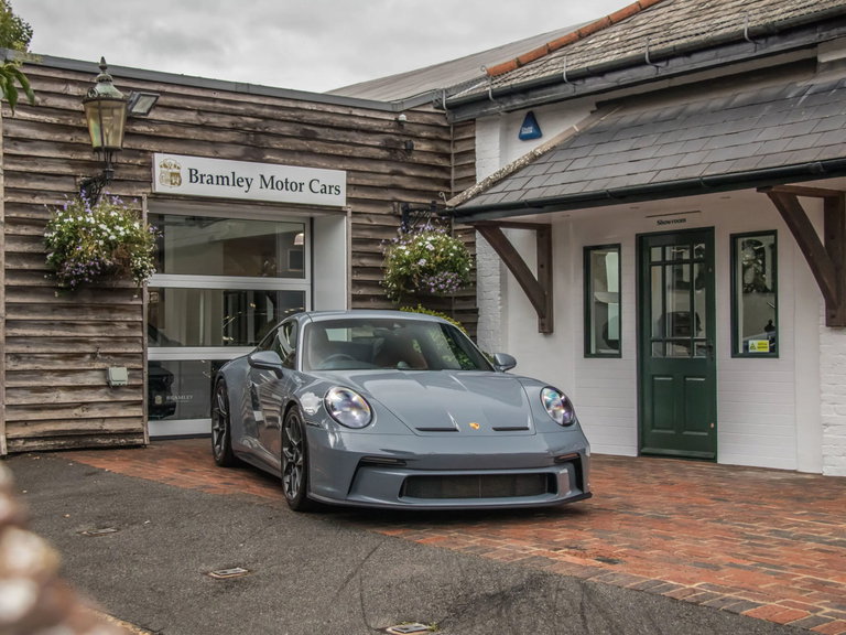 Porsche 992 GT3 Touring