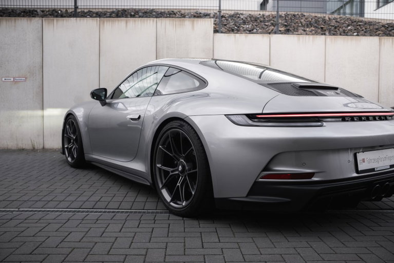 Porsche 992 GT3 Touring