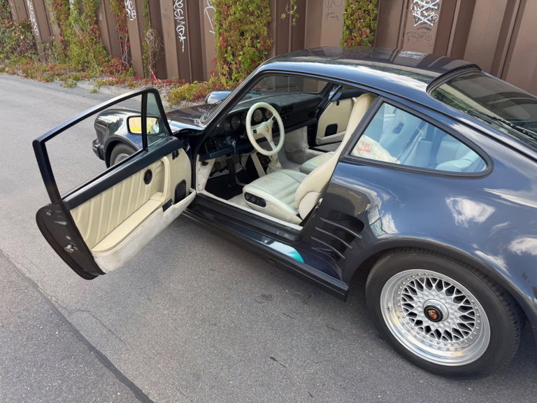 Porsche 911 Turbo 3.3