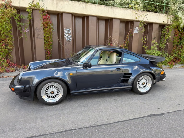 Porsche 911 Turbo 3.3