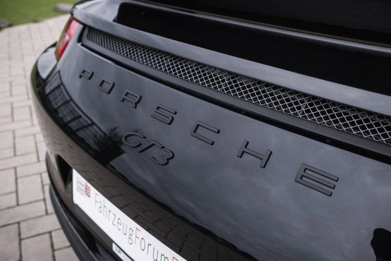 Porsche 911 Carrera S „Martini Racing Edition“