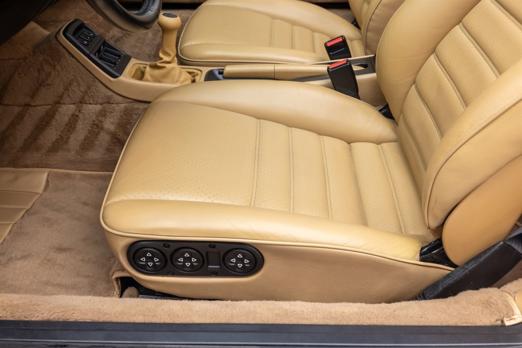 Porsche 964 Carrera 4