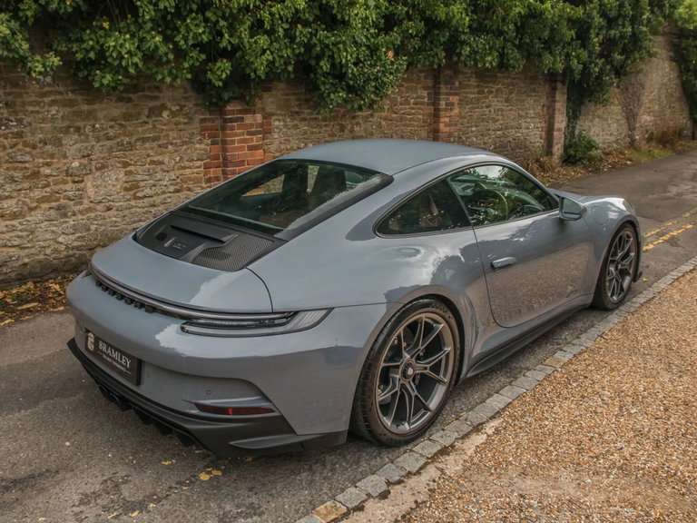 Porsche 992 GT3 Touring