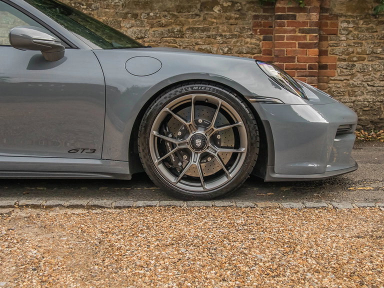 Porsche 992 GT3 Touring