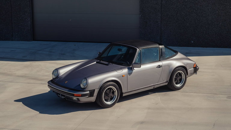 Porsche 911 Carrera 3.2