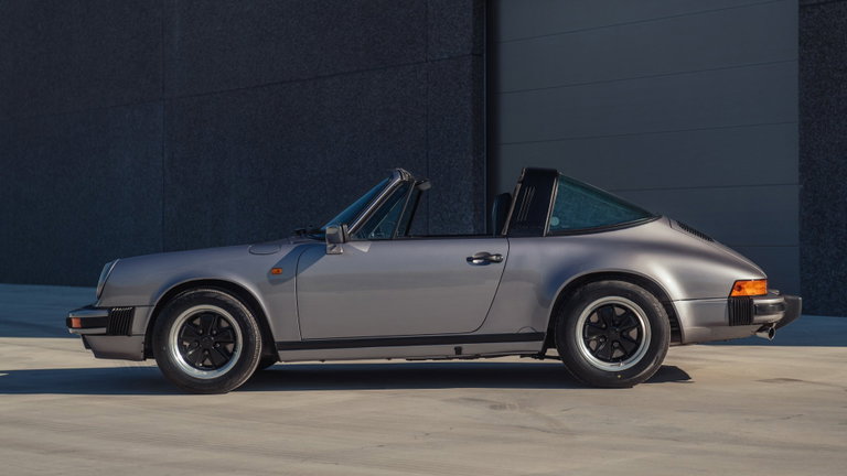 Porsche 911 Carrera 3.2