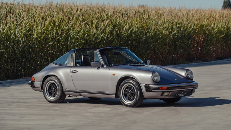 Porsche 911 Carrera 3.2