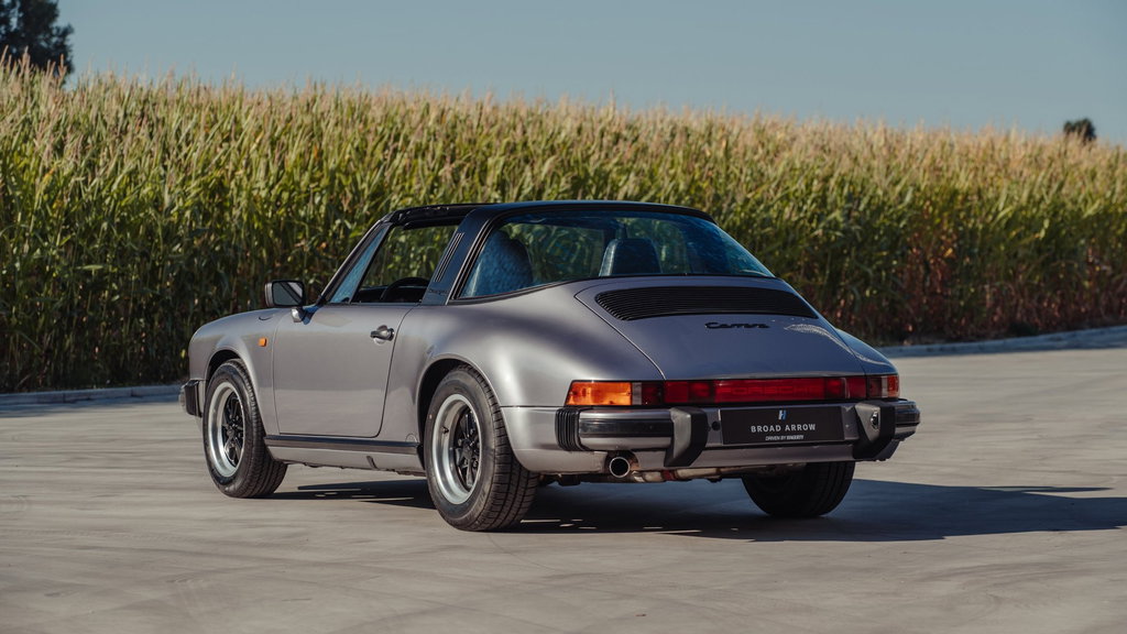 Porsche 911 Carrera 3.2
