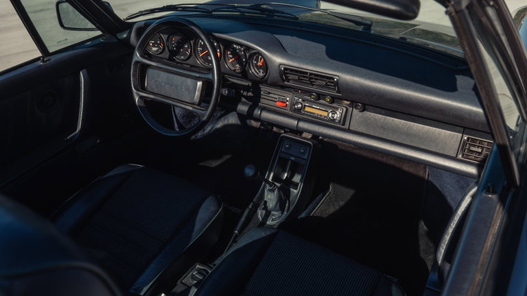 Porsche 911 Carrera 3.2