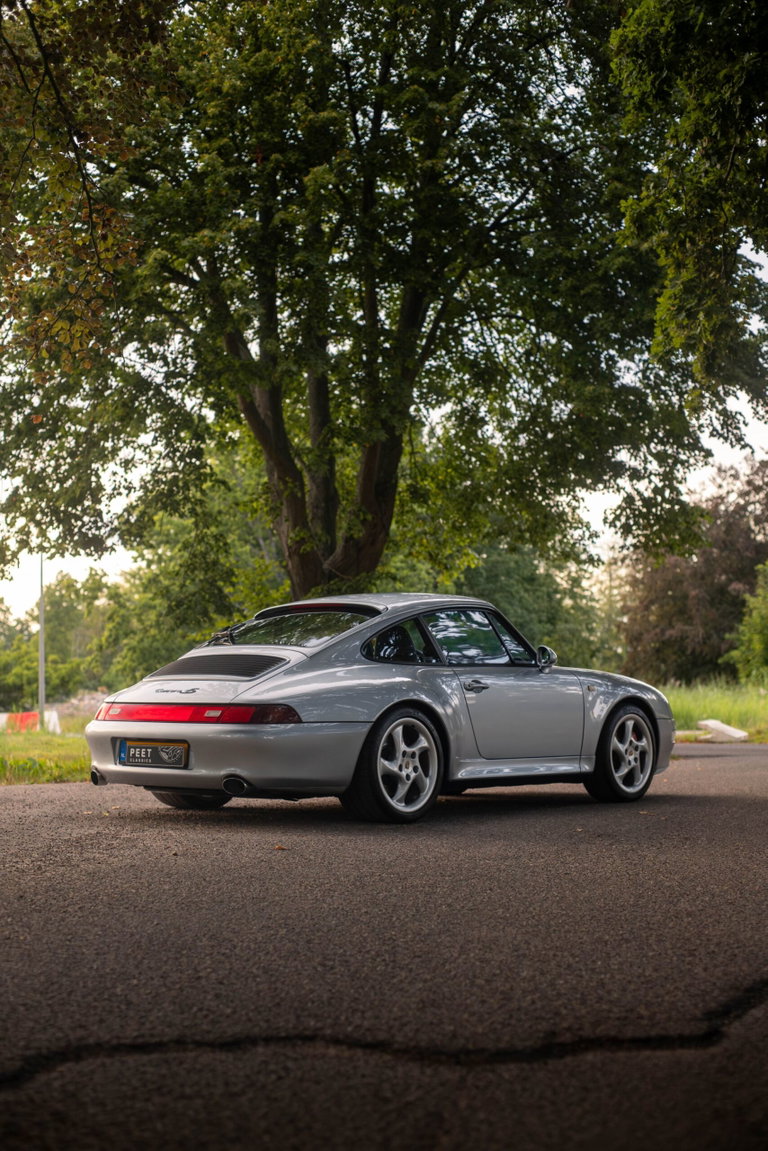 Porsche 993 Carrera 4S