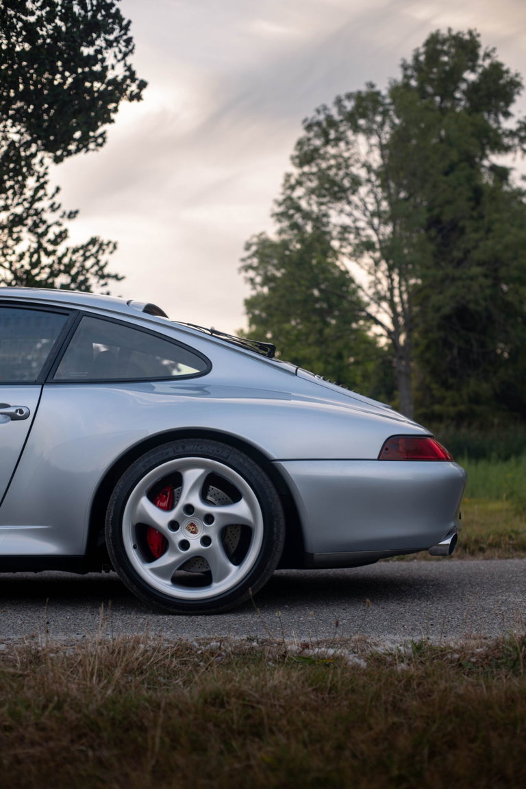 Porsche 993 Carrera 4S