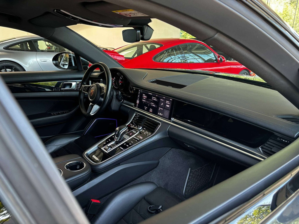 Porsche Panamera 4S