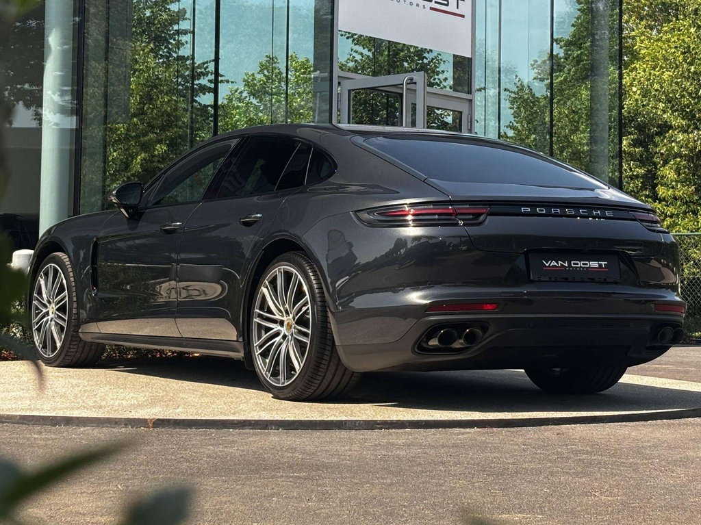 Porsche Panamera 4S