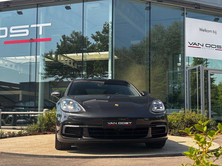 Porsche Panamera 4S