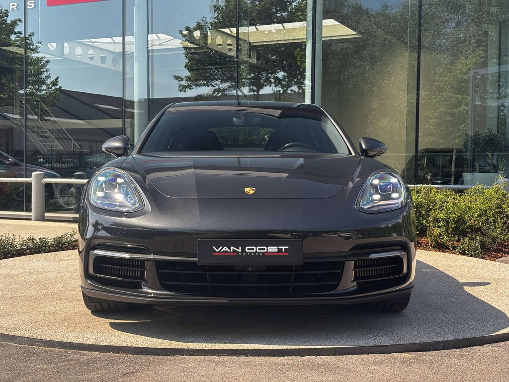 Porsche Panamera 4S