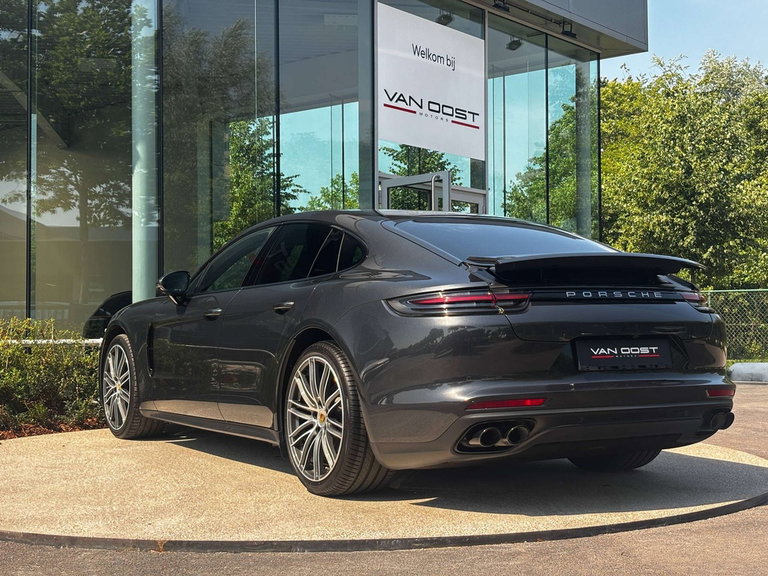 Porsche Panamera 4S