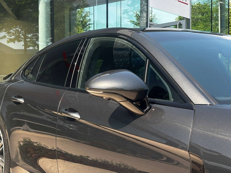 Porsche Panamera 4S