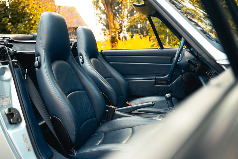 Porsche 993 Carrera 4
