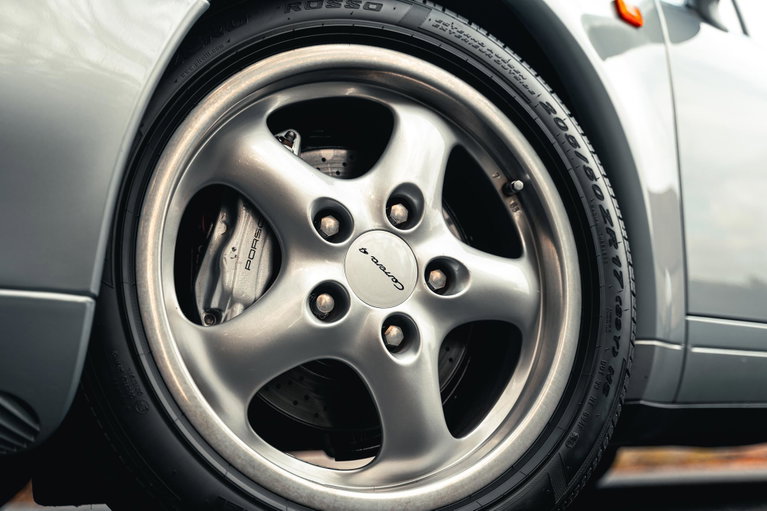 Porsche 993 Carrera 4