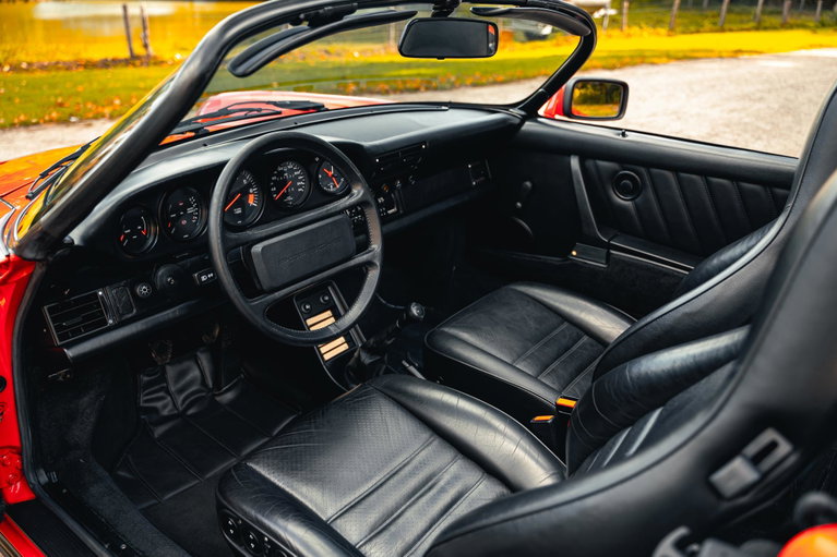 Porsche 911 Carrera 3.2 Speedster