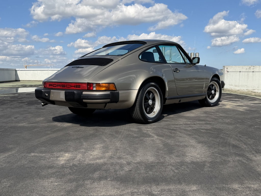 Porsche 911 SC