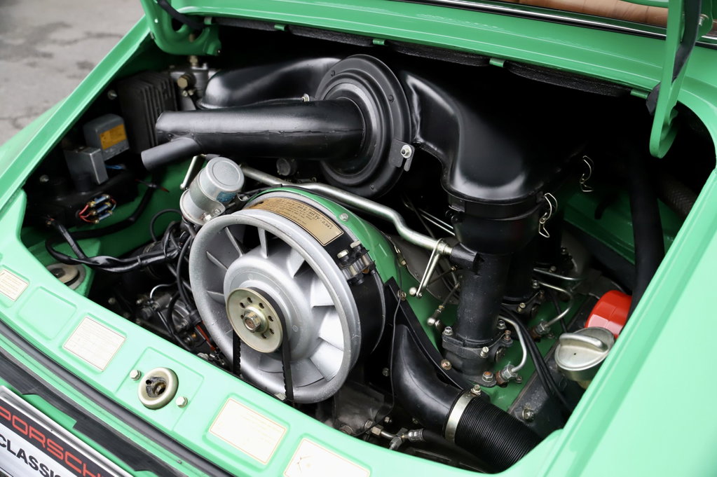 Porsche 911 E