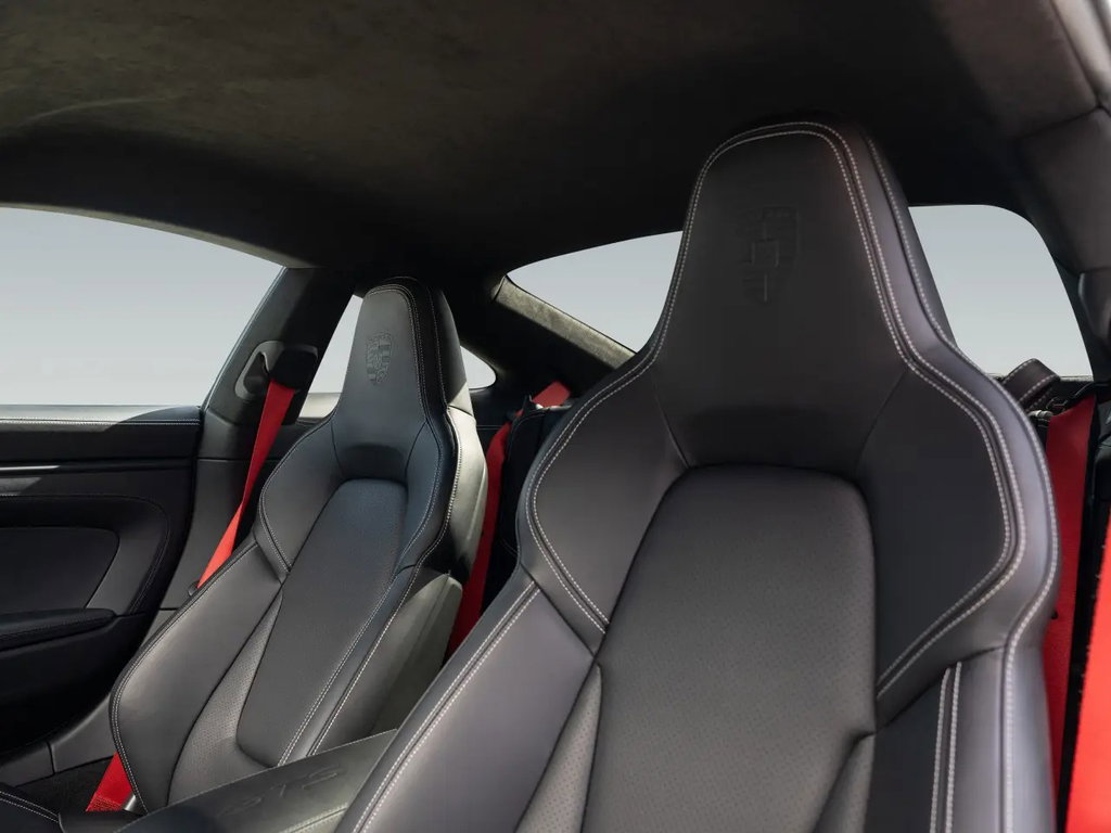 Porsche 992.2 Carrera GTS