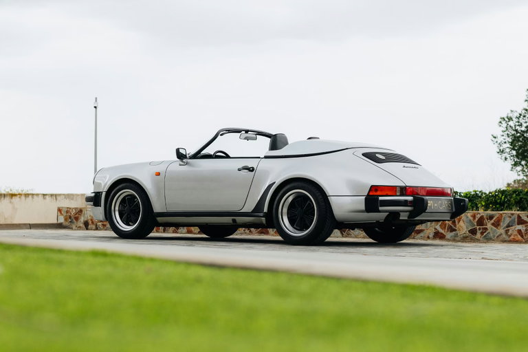 Porsche 911 Carrera 3.2 Speedster