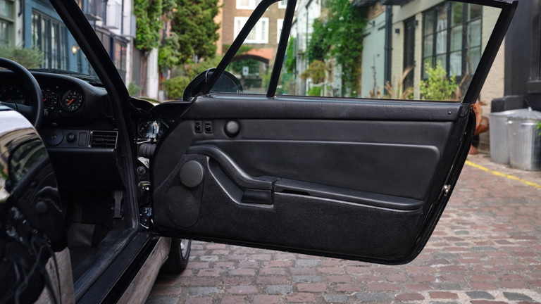 Porsche 993 Carrera 4S