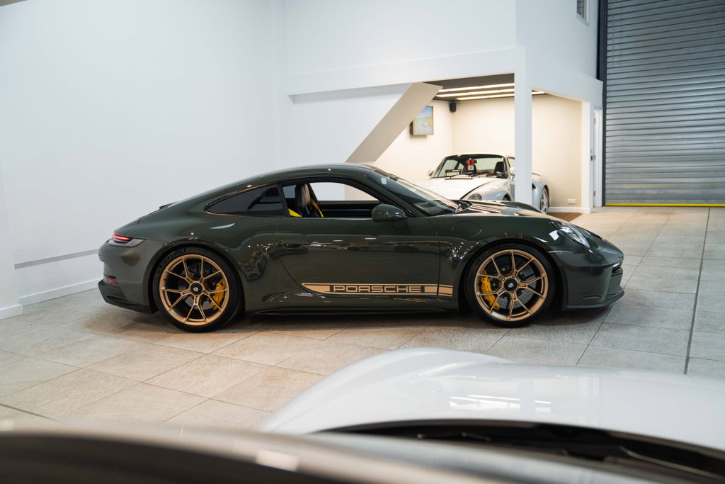 Porsche 992 GT3 Touring