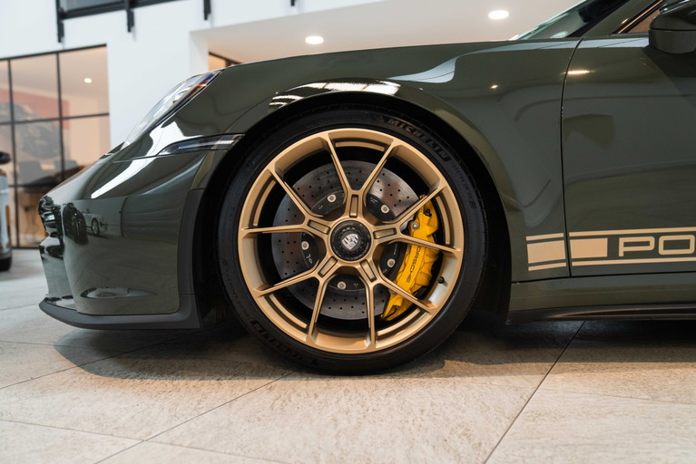 Porsche 992 GT3 Touring