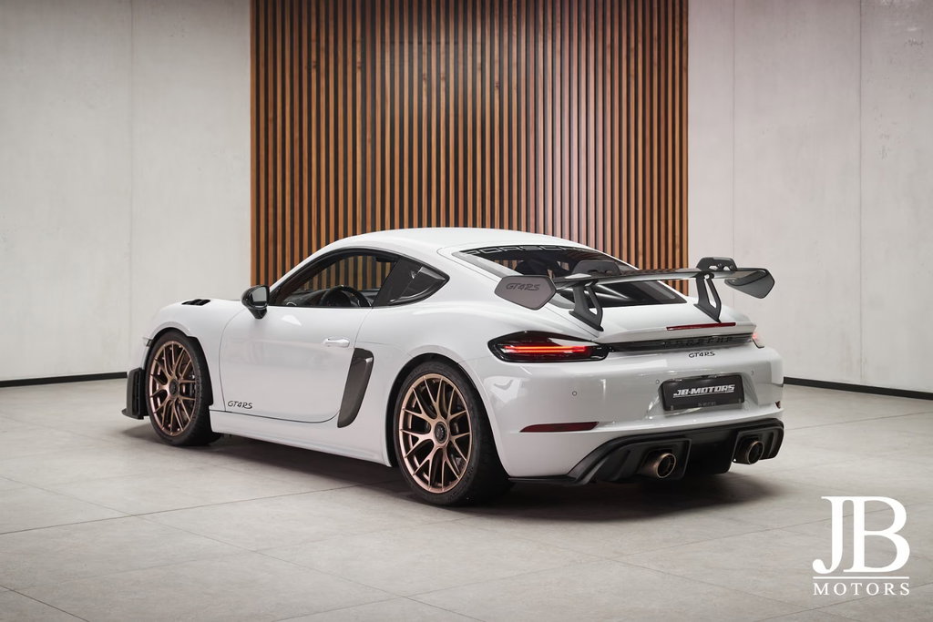 Porsche 718 Cayman GT4 RS
