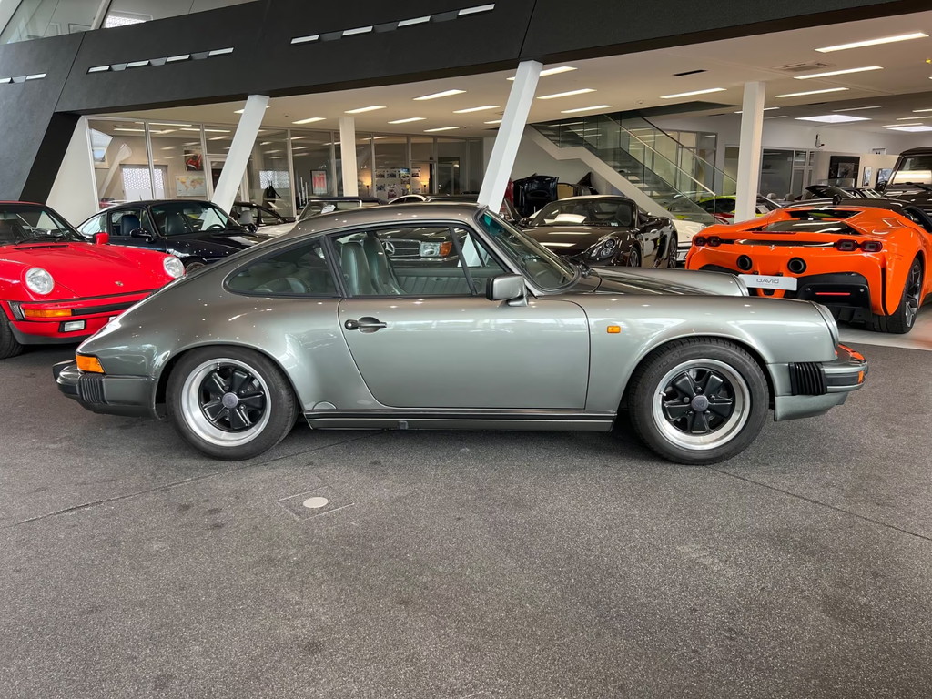 Porsche 911 Carrera 3.2