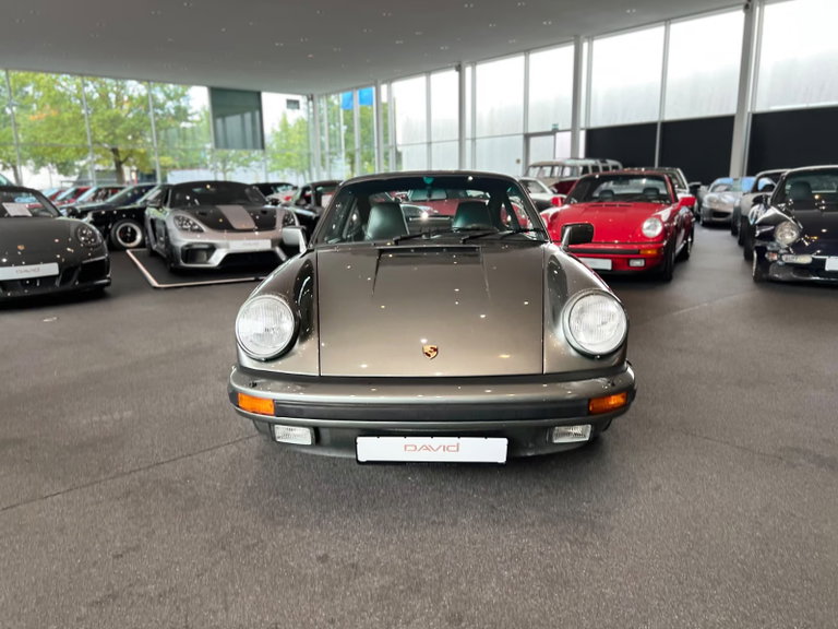 Porsche 911 Carrera 3.2