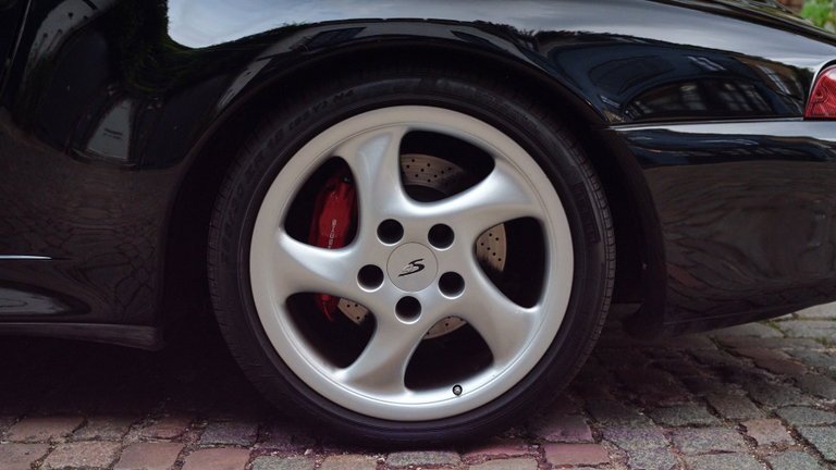 Porsche 993 Carrera 4S