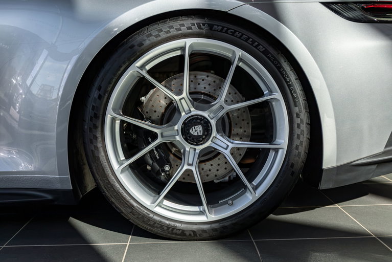 Porsche 992 GT3 Touring