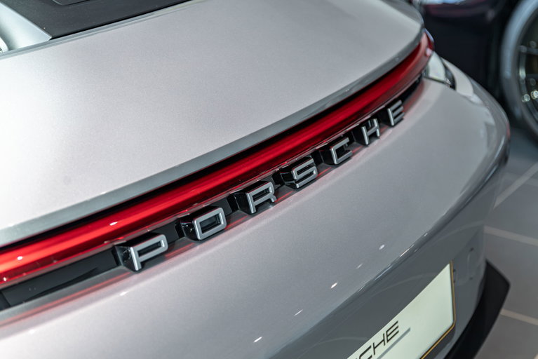 Porsche 992 GT3 Touring