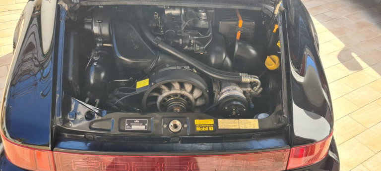 Porsche 964 Carrera 4