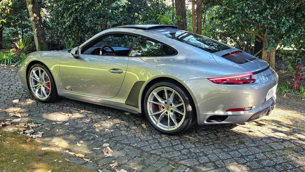 Porsche 991.2 Carrera GTS
