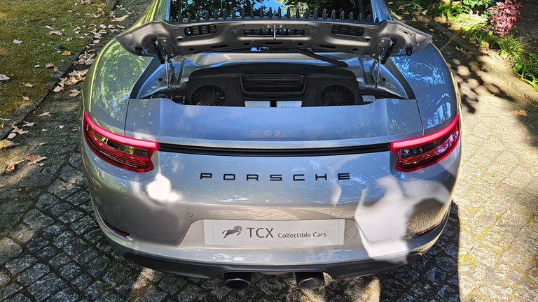 Porsche 991.2 Carrera GTS