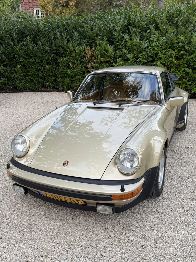 Porsche 911 Turbo 3.3 (US)