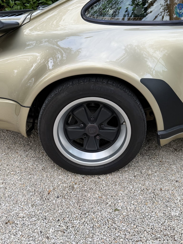 Porsche 911 Turbo 3.3 (US)