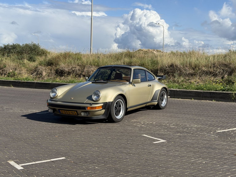 Porsche 911 Turbo 3.3 (US)